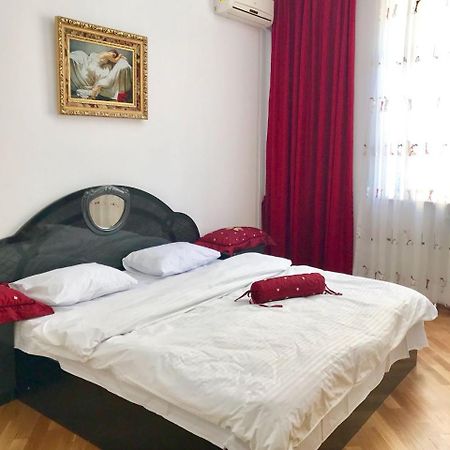 Calm Center Of Baku Apartment Exterior foto
