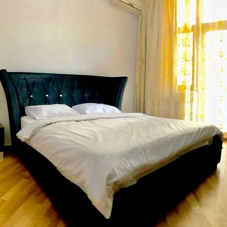 Calm Center Of Baku Apartment Exterior foto
