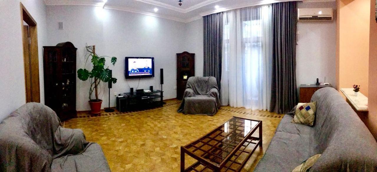 Calm Center Of Baku Apartment Exterior foto